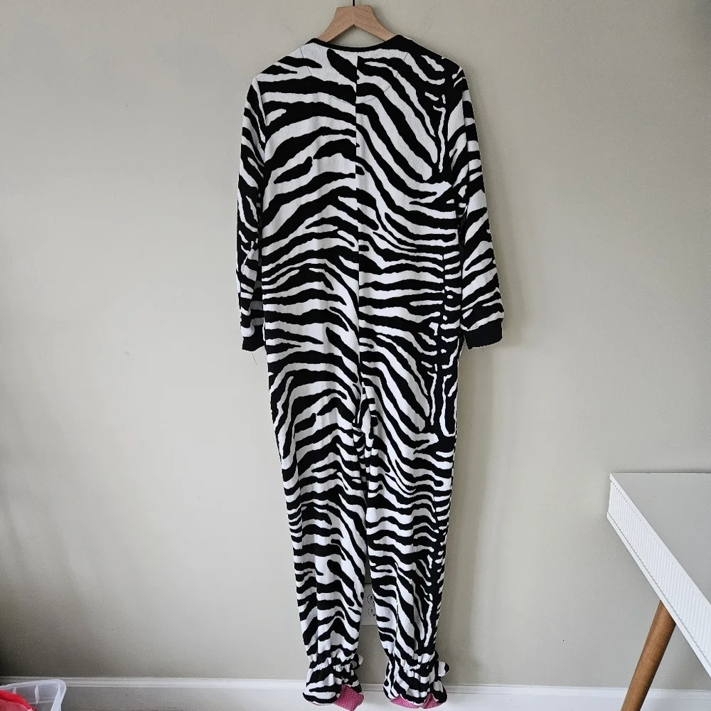Nick And Nora Black & White Zebra Footed Onesie Pajamas